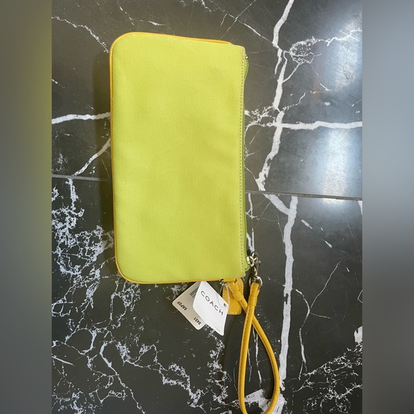 NWT Vintage Y2K Coach Fab Field Wristlet RARE - Picture 2 of 6